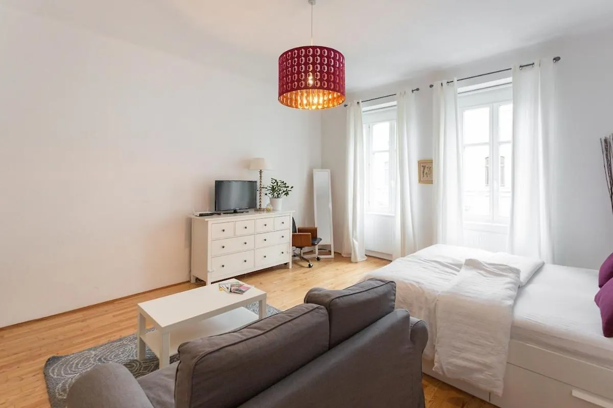 Sehr Zentrales Stadtapartment - Nice Central City Apartment Vienna