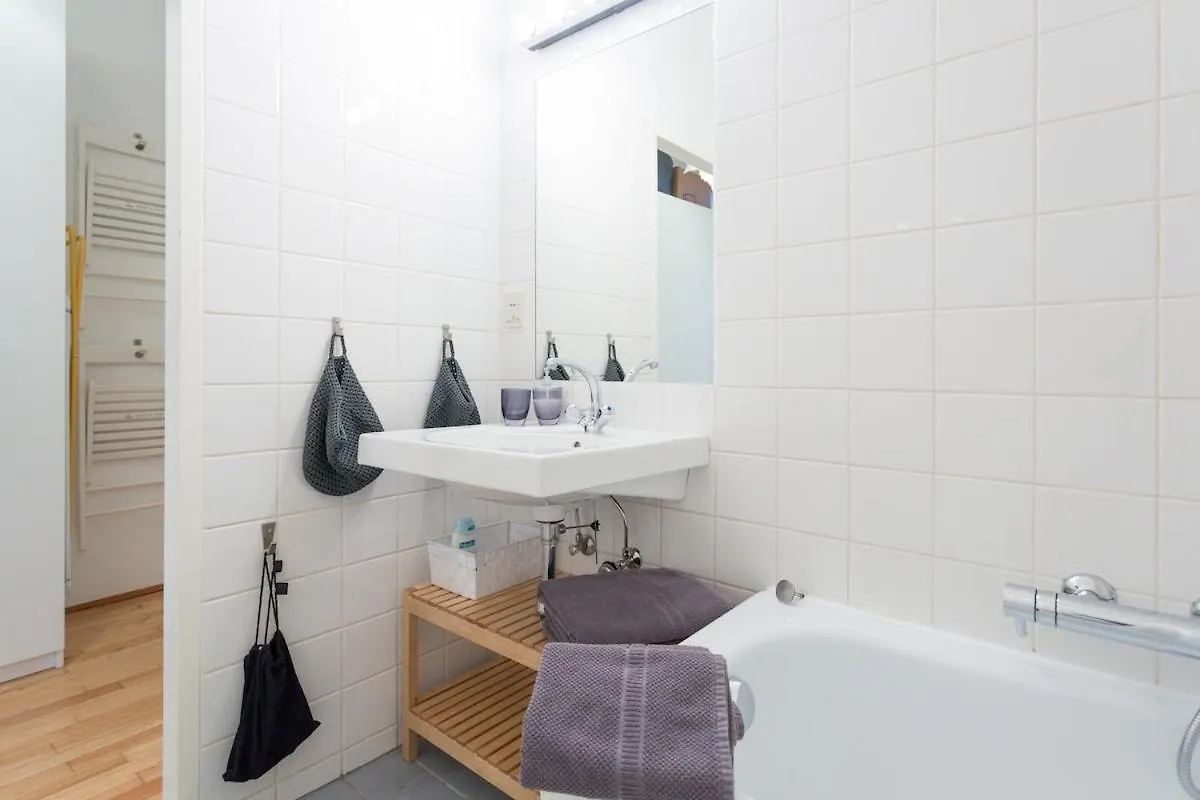 Sehr Zentrales Stadtapartment - Nice Central City Apartment Vienna