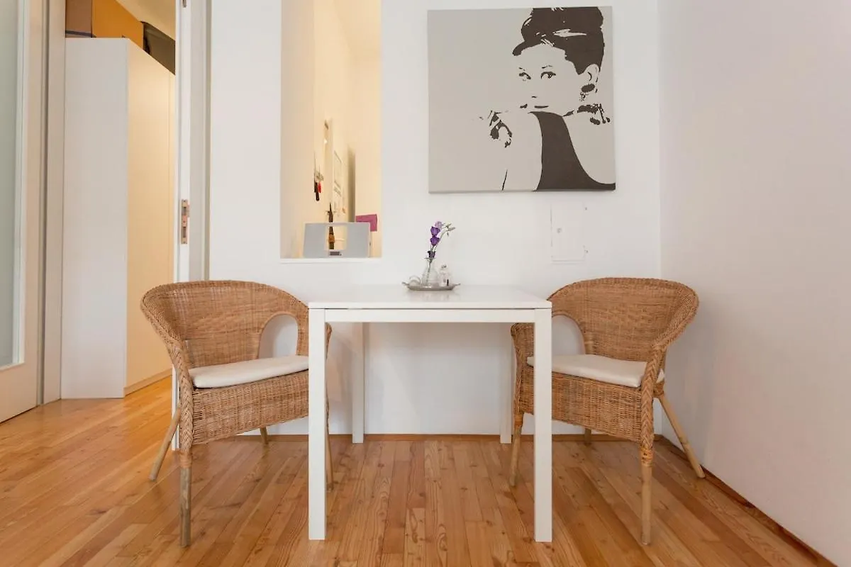 Sehr Zentrales Stadtapartment - Nice Central City Apartment Vienna 0*,