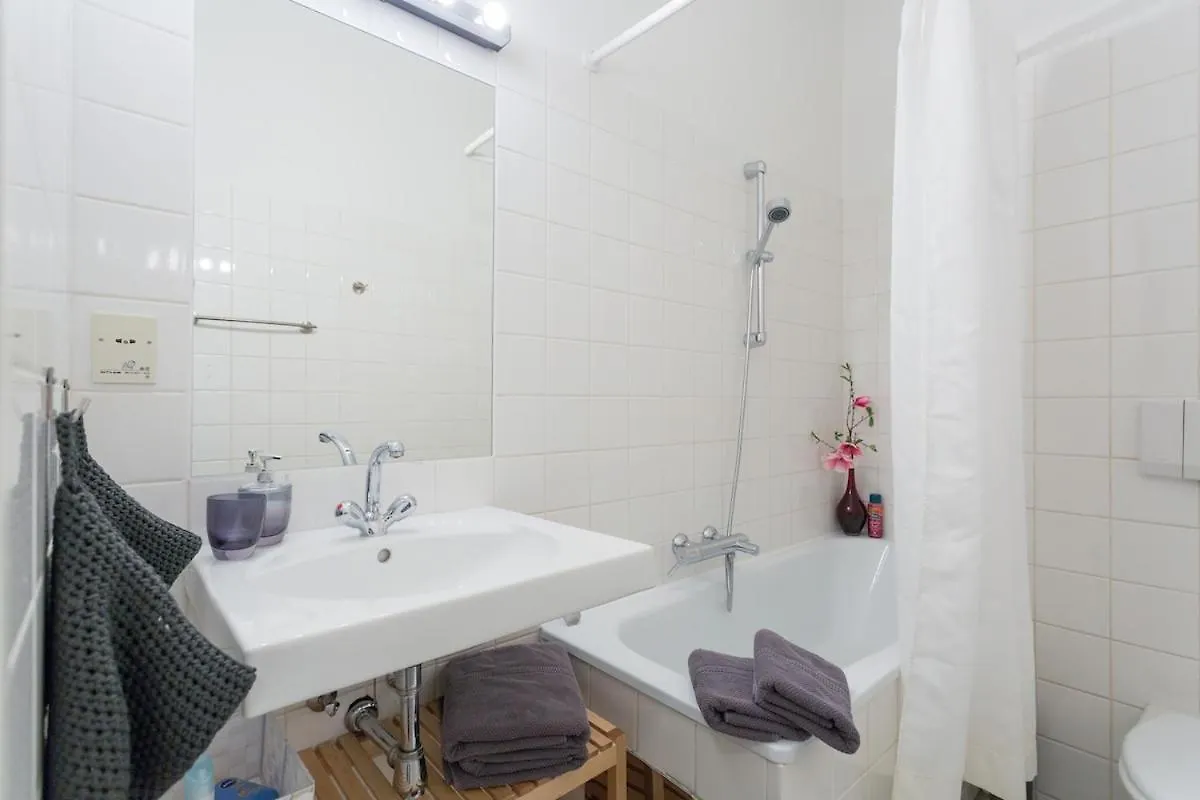 Sehr Zentrales Stadtapartment - Nice Central City Apartment Vienna